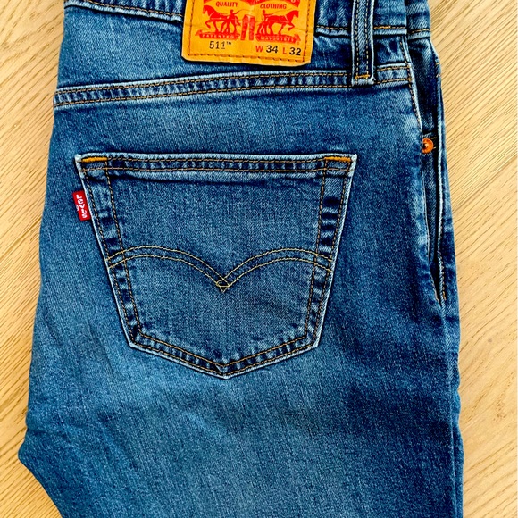 Levi’s Men’s 511 Slim size 34x32. Like new condition. No damages. - Picture 2 of 9
